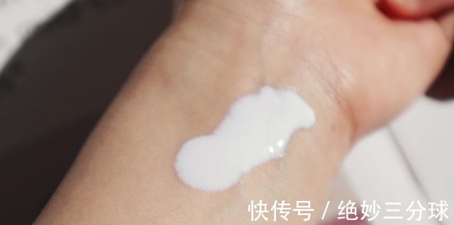 氧化锌|防晒霜红黑榜ISDIN红榜第1适合全肤质,安热沙差评,谁用谁后悔!