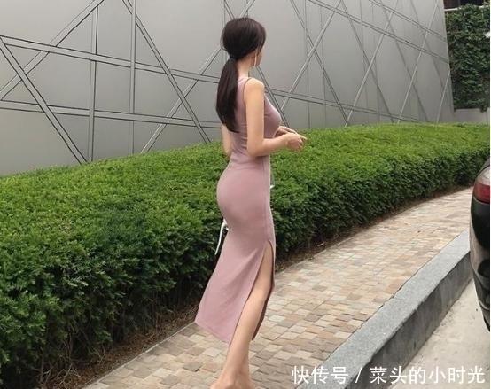 高跟鞋|气质女神搭配合身剪裁的连衣裙,显得分外迷人