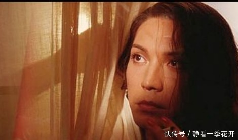 法国外交官和京剧演员结婚生子, 二十年后, 警察说 你妻子是男的!