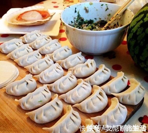 正确|包饺子别用手捏了，教你正确做法，快速不脏手五分钟一屉