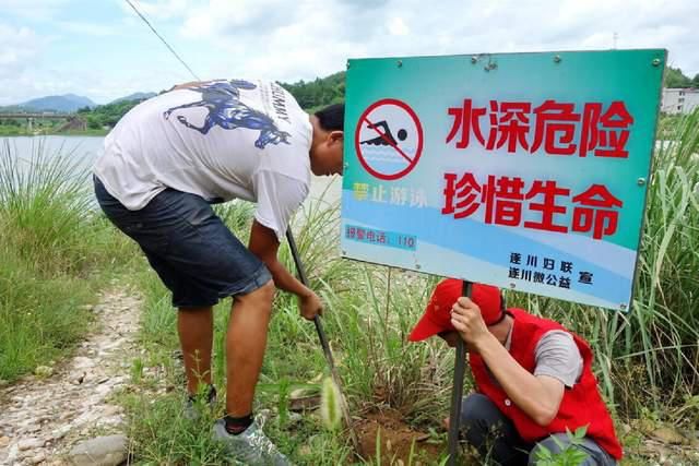 父母|10岁男孩捉迷藏被锁超市一晚，闲逛吃喝，网友：心态太稳了