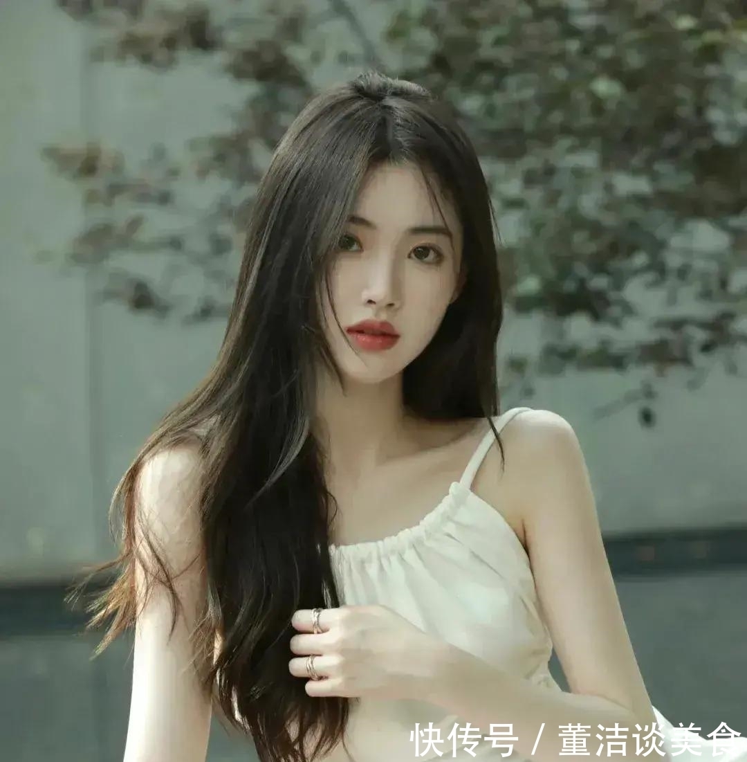 长裙|食色108——美女穿搭14: 纯白圆弧领露背长裙