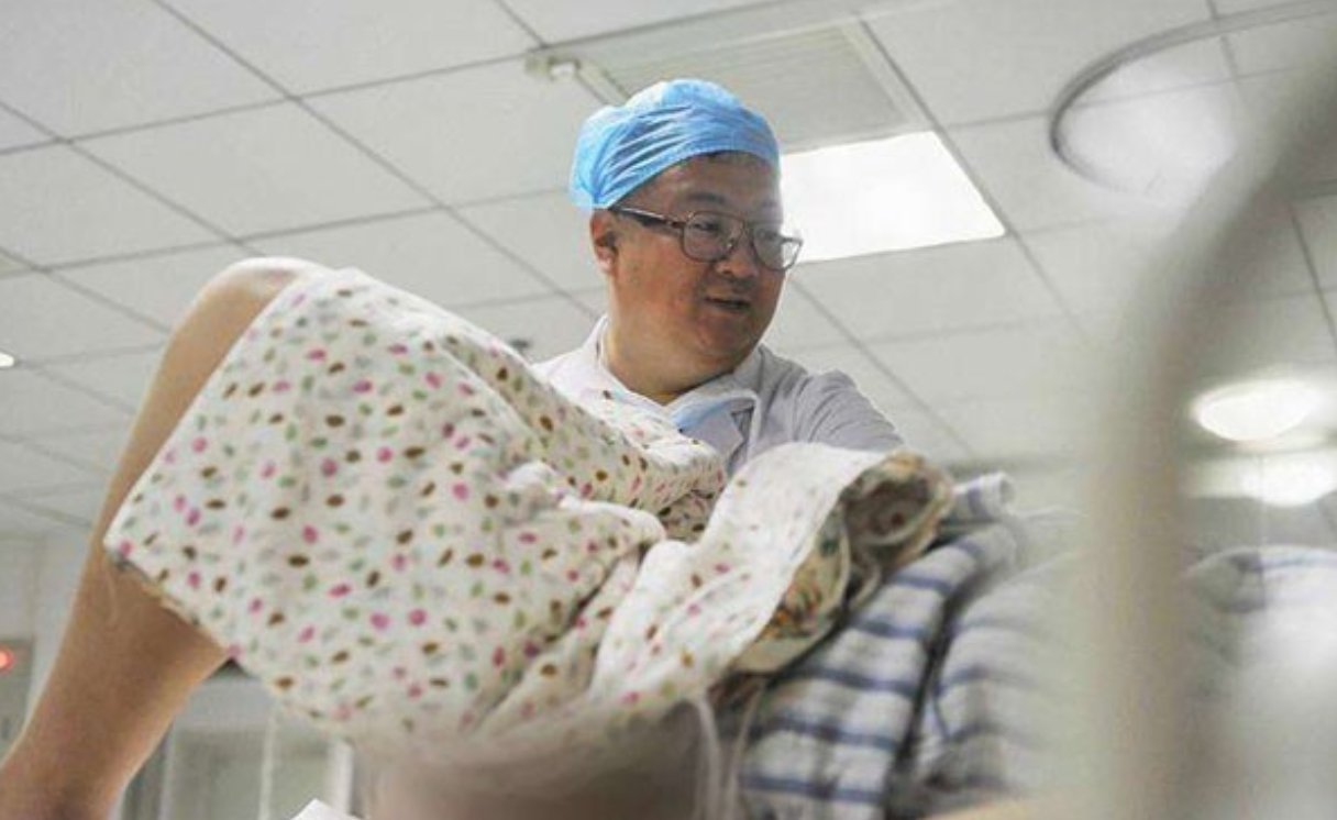 技术|妇产科男医生成“新宠”，这几点女医生真的比不了，宝妈：技术好
