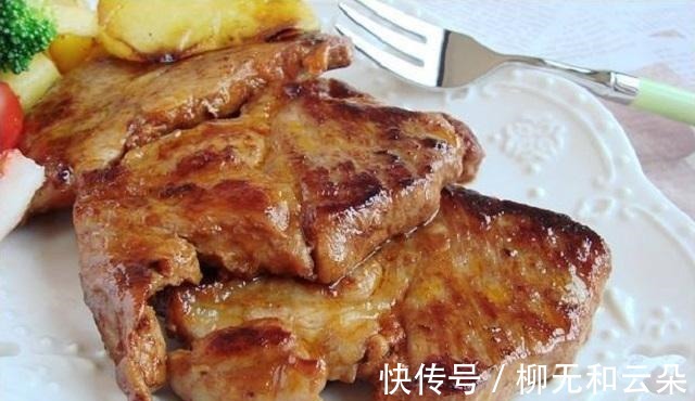 香浓|猪腿肉就该这么吃，教你一道香煎猪排，营养美味、香浓多汁！
