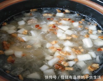 清洗干净|一碗胶质满满,质感高级的银耳汤,这样煮才对