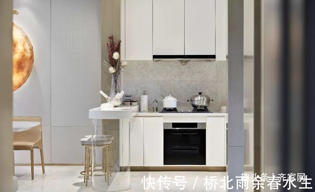 壁挂|新中式风别墅设计,山水背景墙到餐厅的壁挂艺术品,浓郁东方魅力