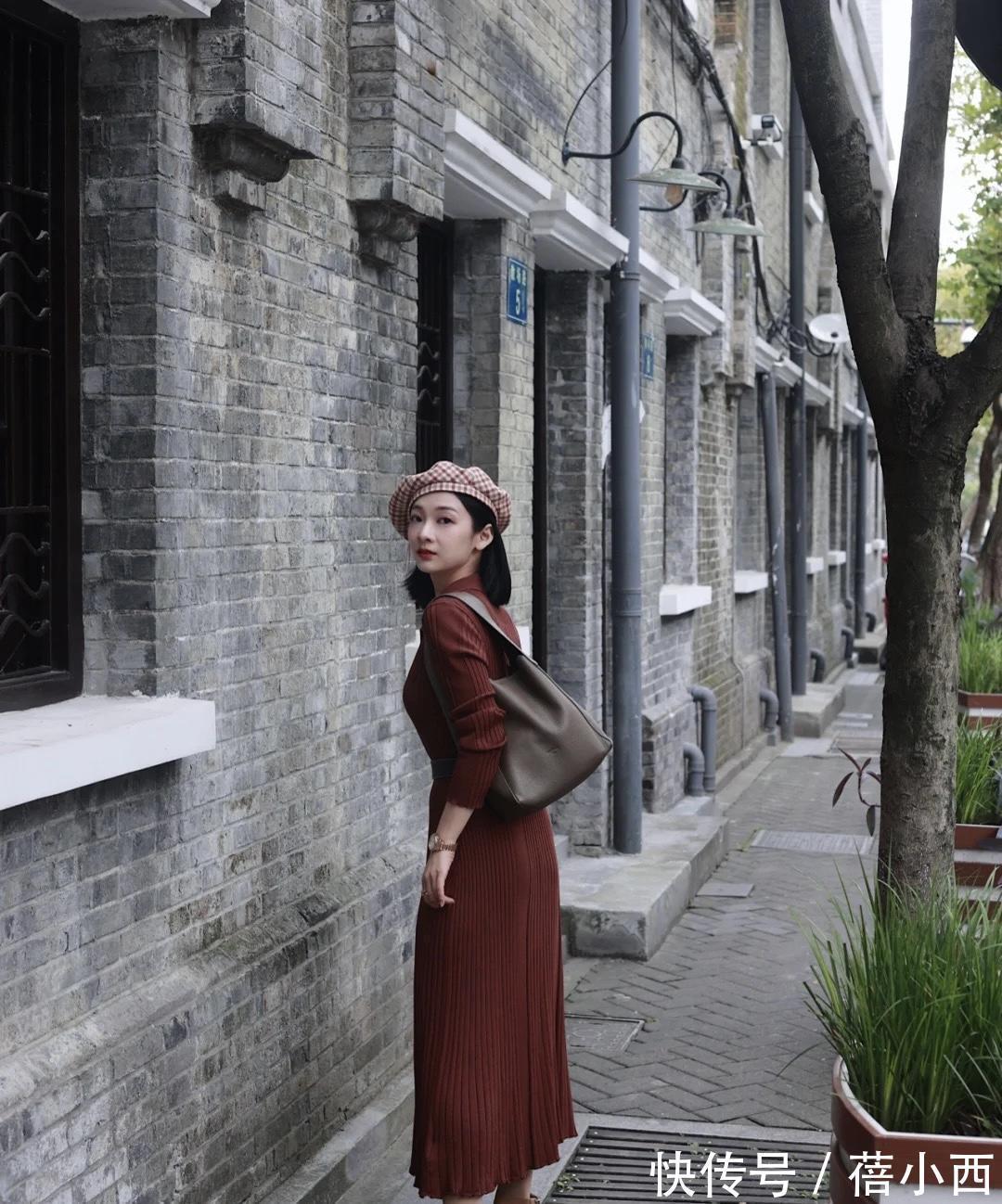 针织连衣裙|30岁的女人冬天怎样穿才优雅?首选“针织连衣裙”,高级感满满