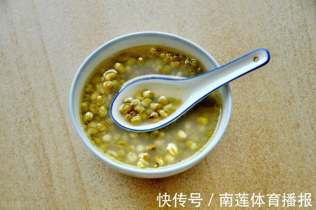冰糖|熬绿豆粥时，直接下锅煮就错了，多加1个步骤，绿豆出沙又软糯