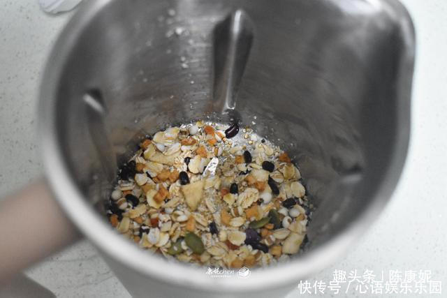 丰盛|晒晒我家早餐,馒头变肉夹馍,丰盛又营养,网友聪明实用的做法