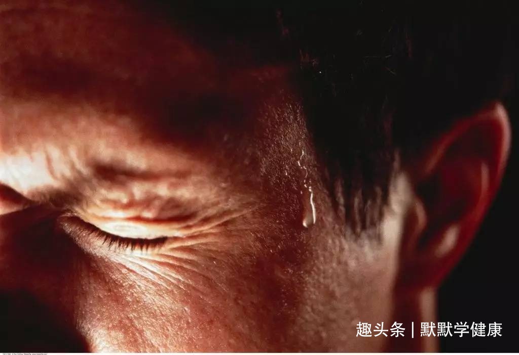 津液|经常汗出不止,原因有2种,2个中医止汗名方,帮你搞定“虚汗”