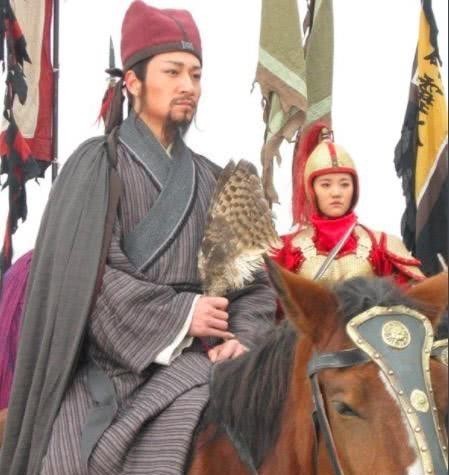 农民起义|《水浒传》宋江离称帝,只差一块布,他俩说了算