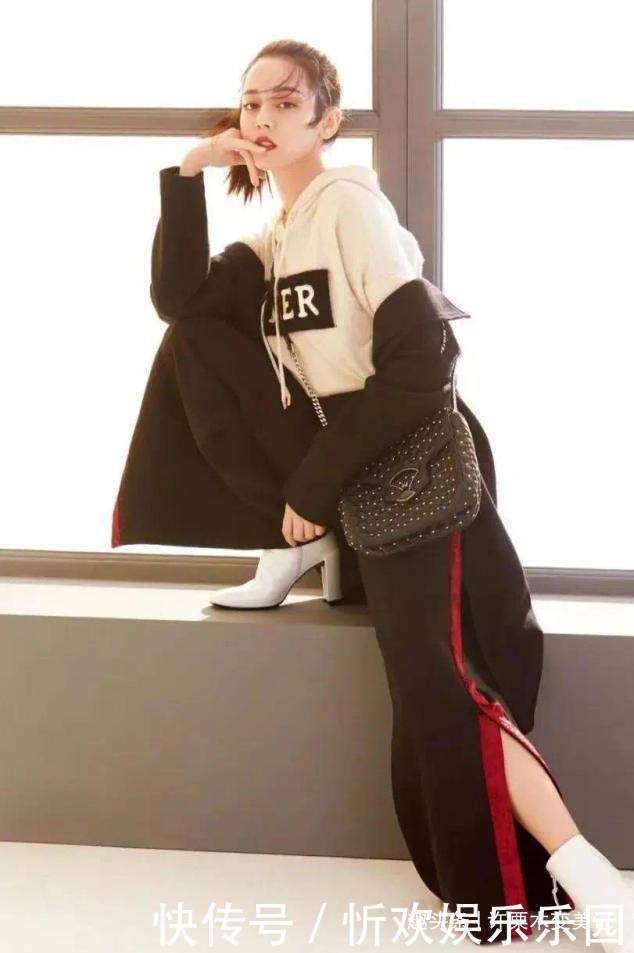 女人过了40岁尽量别穿卫衣配阔腿裤,推荐孟晚舟5套搭配,真优雅