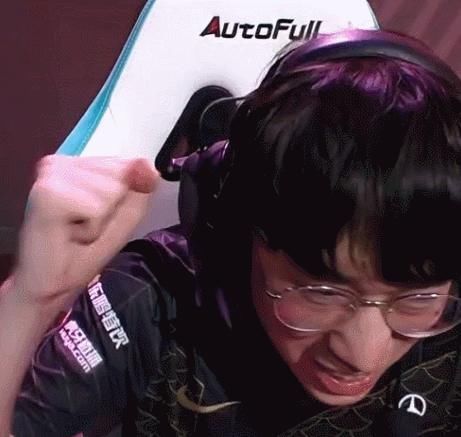 底妆|震惊｜这奇怪的化妆法连我们都差点信了！！！！！！！