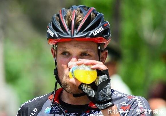 中年|运动员喝饮料,为何会立马吐出来?这种饮料常人难得一见!