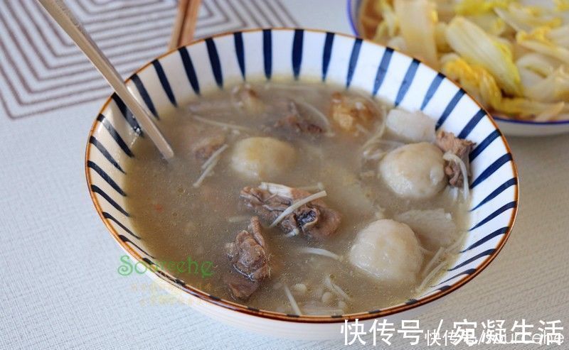 冬天的晚餐四菜一汤，只需30分钟，热乎乎端上桌，实惠又美味