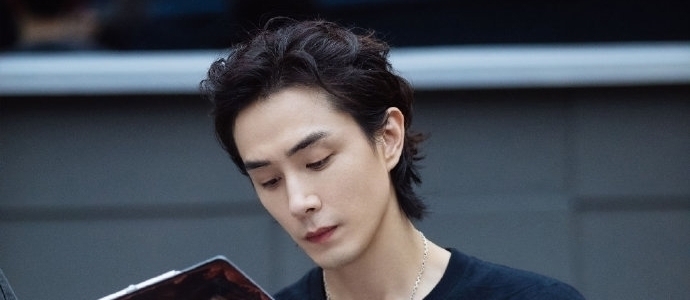 喜愛度|《哥哥》中的人氣三梯隊(duì)：陳小春領(lǐng)銜國民度組，張淇領(lǐng)跑逆襲組