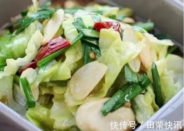 花生焖猪手|美食推荐宫保鸡丁、花生焖猪手、青椒油豆腐、口蘑卷心菜的做法