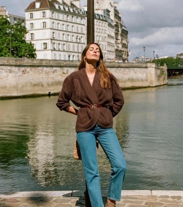 针织开衫过时？这三款简直不要太时髦