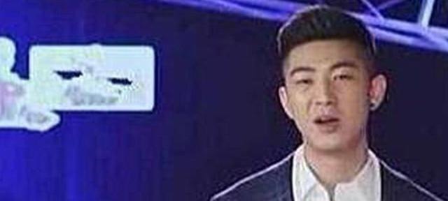 非誠勿擾男生牽手一美女,得知家庭背景后,竟當場反悔獨自離場