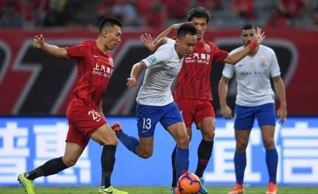 廣州隊|中超霸主做出重要決定！魯能開賽前收壞消息，上港隊這回麻煩大了