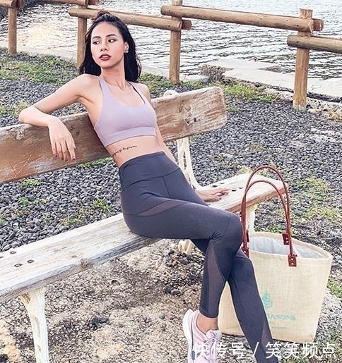 底裤|街拍女神时尚性感的紧身打底裤小姐姐,简约而不简单