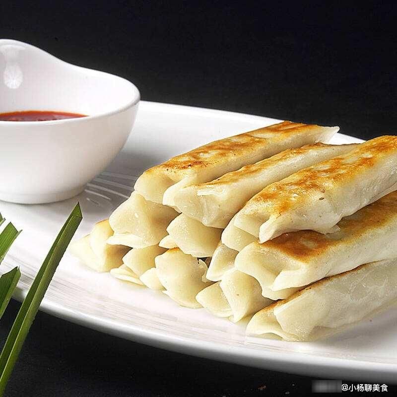 白菜|白菜要如此做才香，营养丰富，特别开胃解馋，一顿一盘不够吃