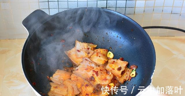 调味料|好吃下饭的回锅肉，炒好的肉片色泽亮丽，吃起来香而不腻！