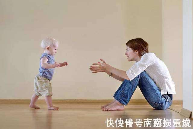 宝妈|宝宝有这样的表现,证明开始认出妈妈了,不要忽略这些细节
