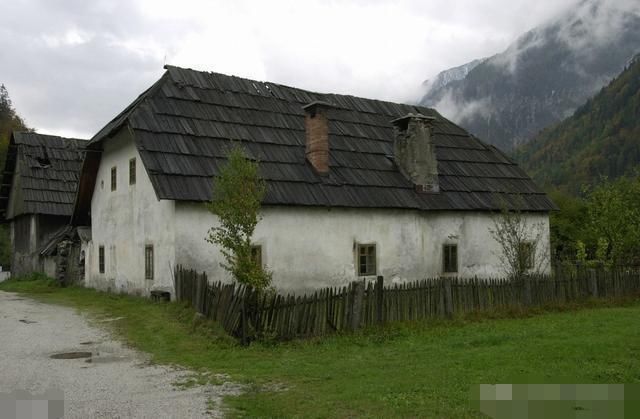 多宅|农村房屋没有建房证,能确权吗答案其实很简单