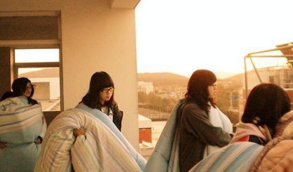 被子盖了1个月就有异味教你2个简单妙招，不用晒也能杀菌除异味