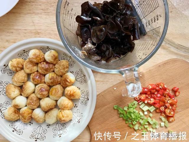 玉米淀粉|饭店38一份虎皮鹌鹑蛋，教你在家做，成本5块钱，比卖的还好吃