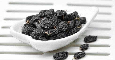 零食|女性不想早衰,4种零食不妨多吃点,助你保养卵巢,更显年轻