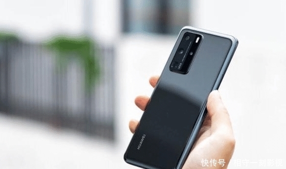 款手机|不吹不黑！预算4000，买iPhone 11和买华为P40哪个更划算？