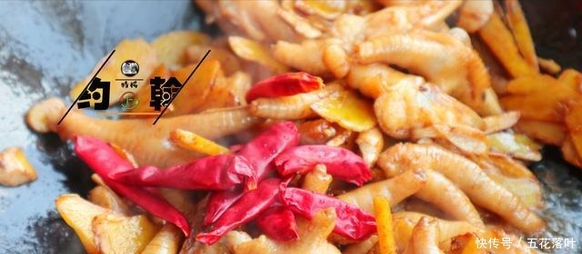 除夕年夜饭,我家总少不了这道菜,都是实在的好东西,便宜还解馋