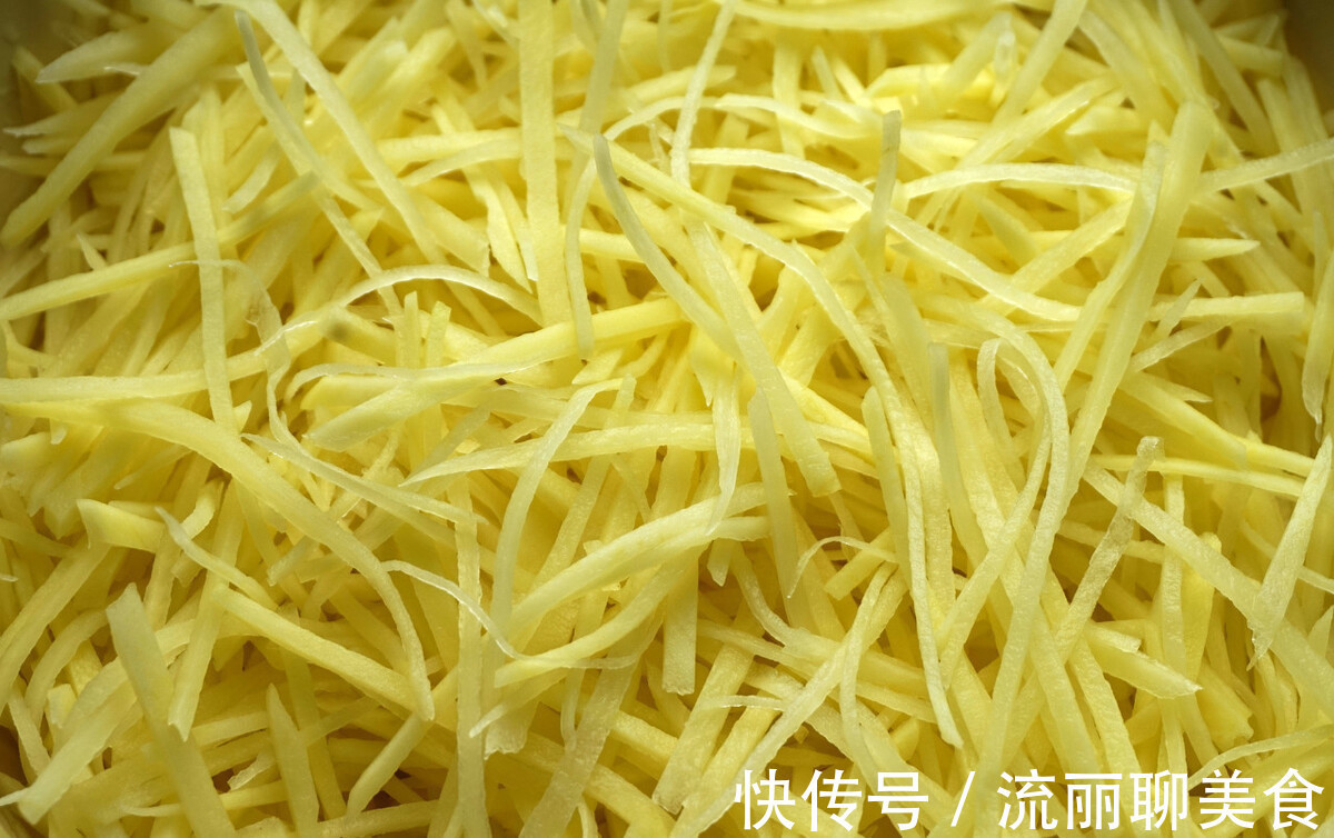土豆丝|炒酸辣土豆丝,先放醋还是后放醋教你正确做法,酸辣脆爽超好吃