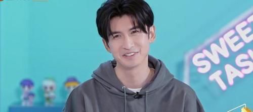 披荆斩棘的哥哥|哥哥的下午茶：张云龙化身段子手，开篇忘词，直言节目组经费有限