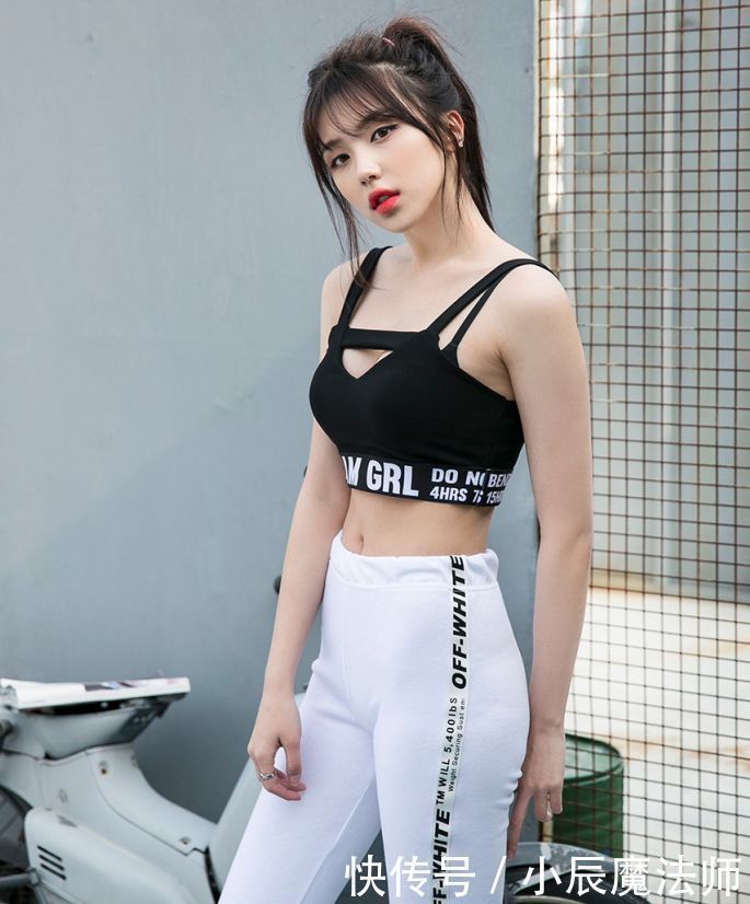 小姐姐|独特魅力的小姐姐,优雅而妩媚,尽显凹凸身姿