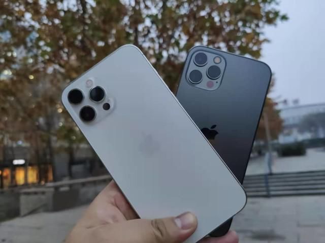 iPhone|选iPhone 12 Pro还是选Max 看完再决定买哪个！