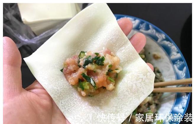 夏天|夏天,就爱用这馅包馄饨,汤鲜肉嫩,每次2斤馄饨不够吃