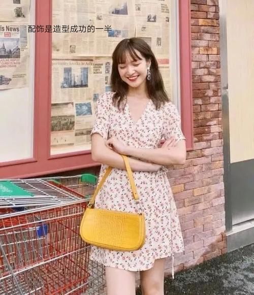 初春最时髦的3款连衣裙，5种搭配法则，掌握多种风格