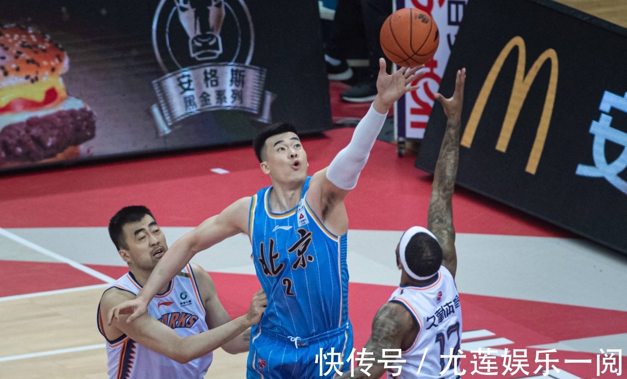 四強(qiáng)爭(zhēng)霸|CBA下賽季“四強(qiáng)爭(zhēng)霸”將不復(fù)存在！兩豪強(qiáng)都有短板，已無力爭(zhēng)冠！