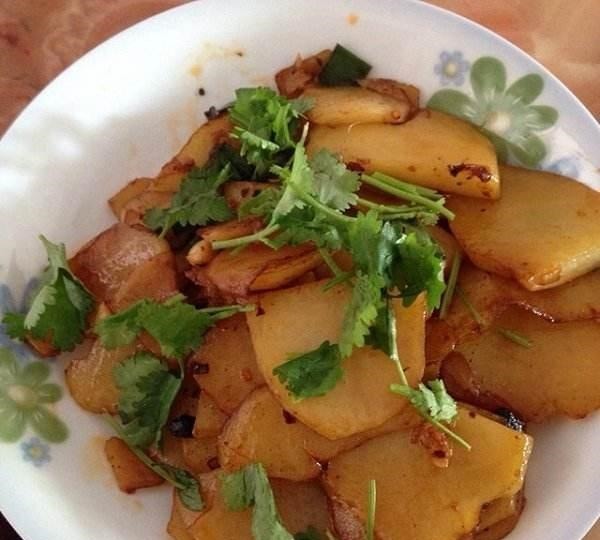 简单易做的几道家常菜，营养丰富，上桌就抢光，小孩子很喜欢