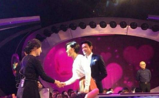 作秀翻车?央视女主持上《非诚勿扰》,仅1小时就被香港富豪牵走