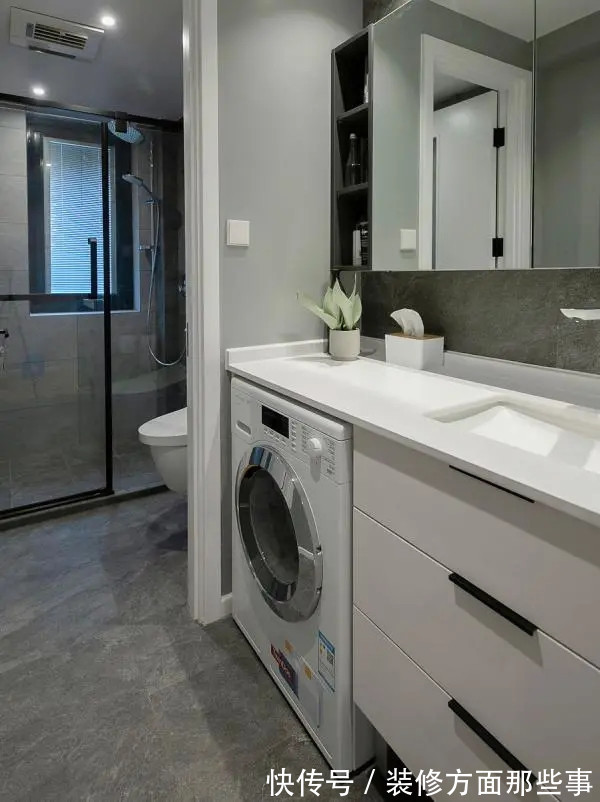 客厅|140平简约风三居室,封闭露台扩大客厅休闲工作两不误