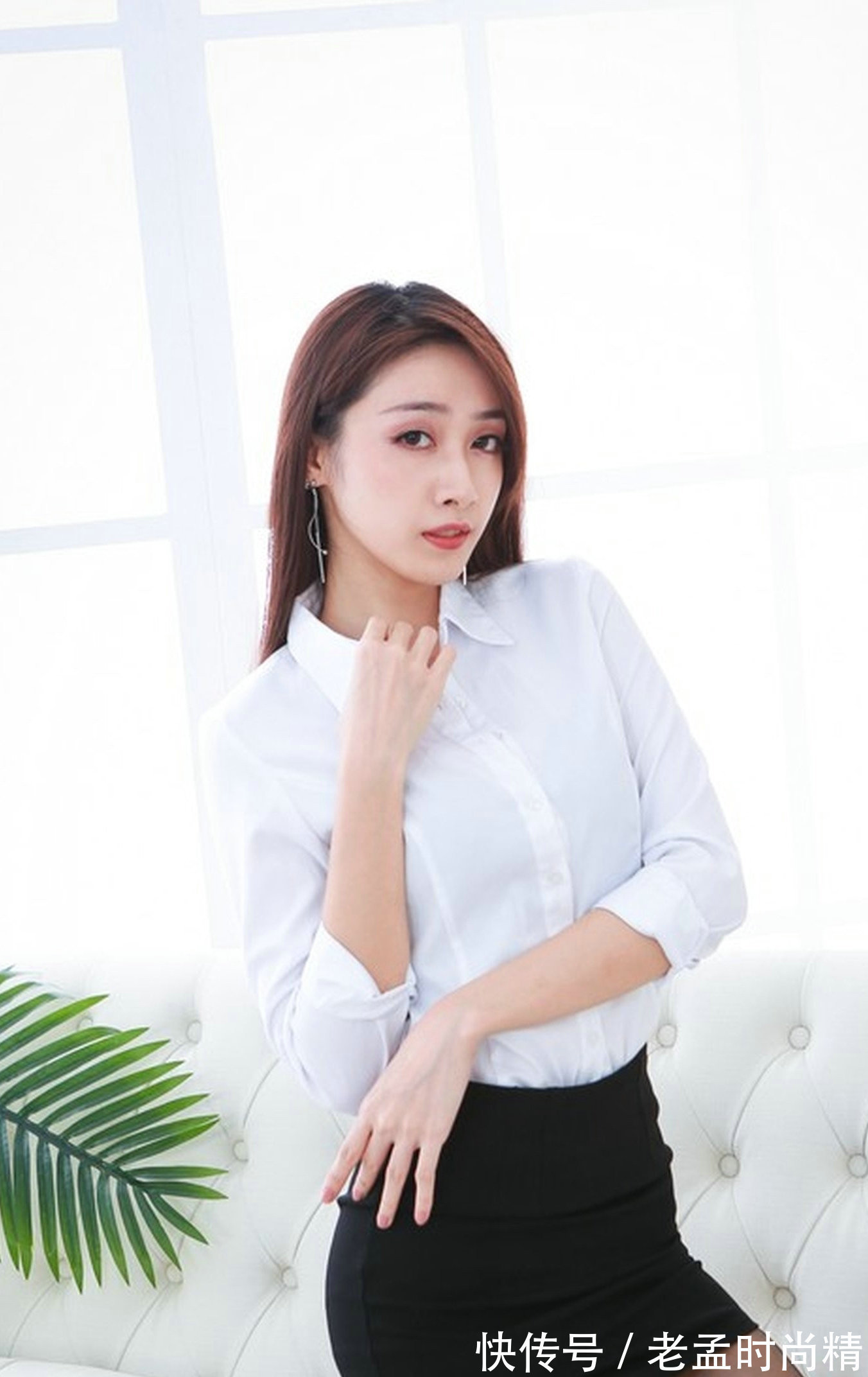 包臀裙|白色的衬衫搭配黑色包臀裙, 穿在身上更加的好看, 更显女性高贵优雅