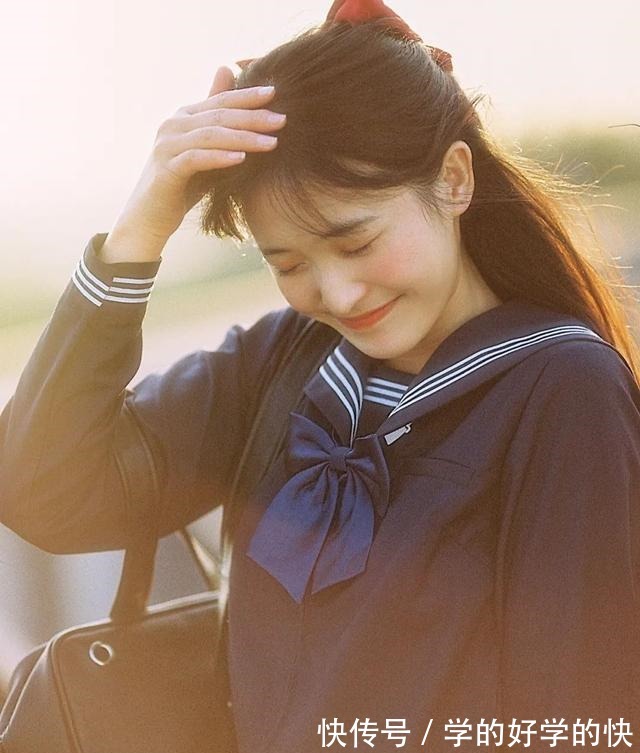 发箍 时尚圈真是个轮回!盘点今年流行的“土味发饰”,没想到还真好看!