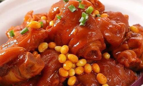 猪蹄|50岁后女人多吃的菜,补充“胶原蛋白”和“雌激素”,80岁不显老