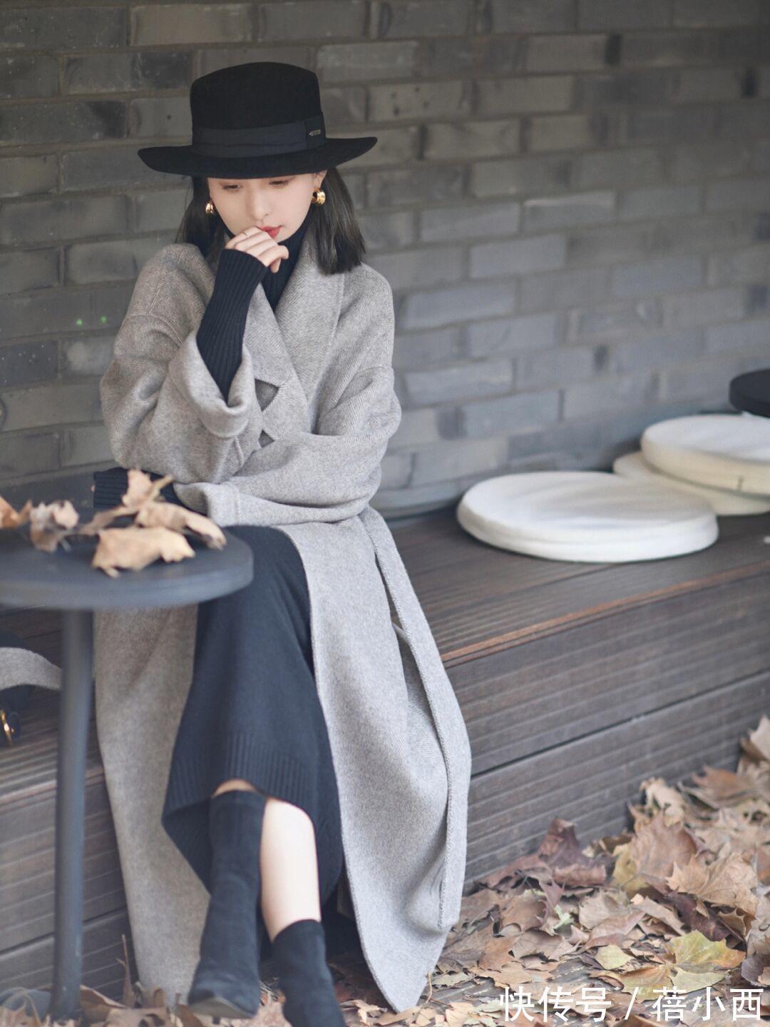 搭配 “长款大衣”才是冬季必备的搭配单品,简约时尚不花哨,还很时髦