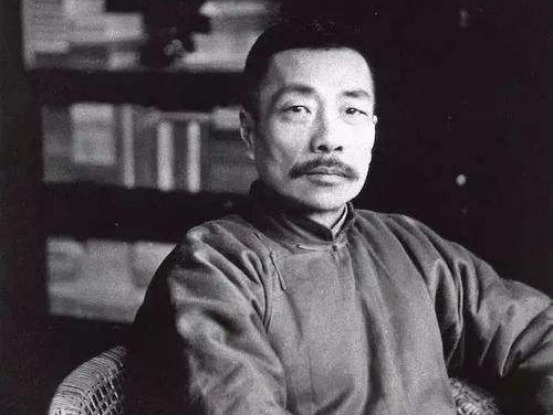 鲁迅!鲁迅首次到北大上课,学生们哄堂大笑,15分钟后教室里鸦雀无声