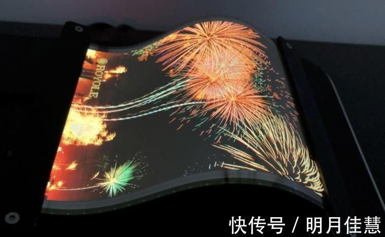 制造商|国产屏幕迎来新突破,厚度仅有0.01毫米,却能折叠30万次